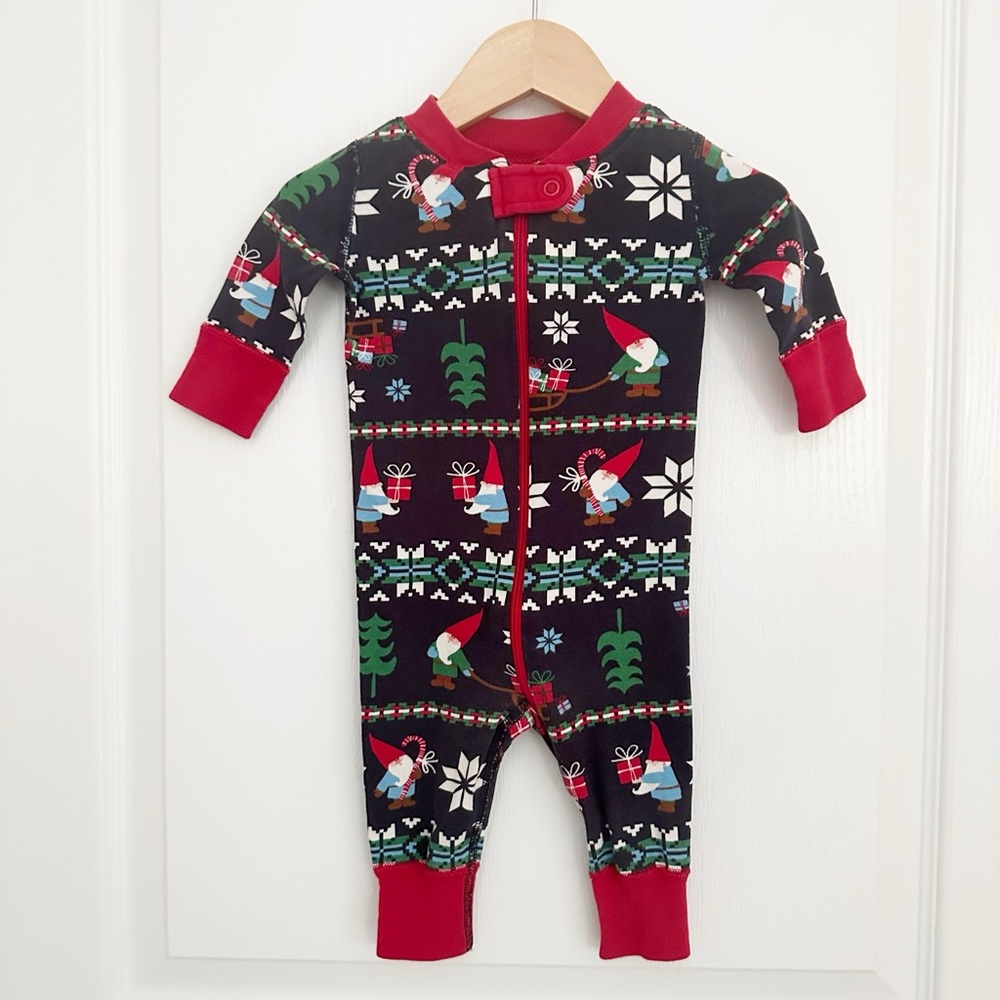 Hanna Andersson | Gnome Sweet Gnome Holiday Zip Sleeper Pajamas 0-6 months